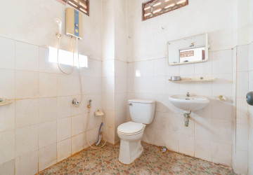 4 Bedroom House For Rent - Sala Kamreuk, Siem Reap thumbnail