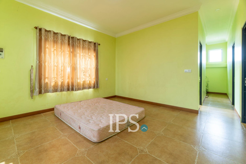 6 Bedroom House For Sale - Ampil, Prasat Bakong, Siem Reap