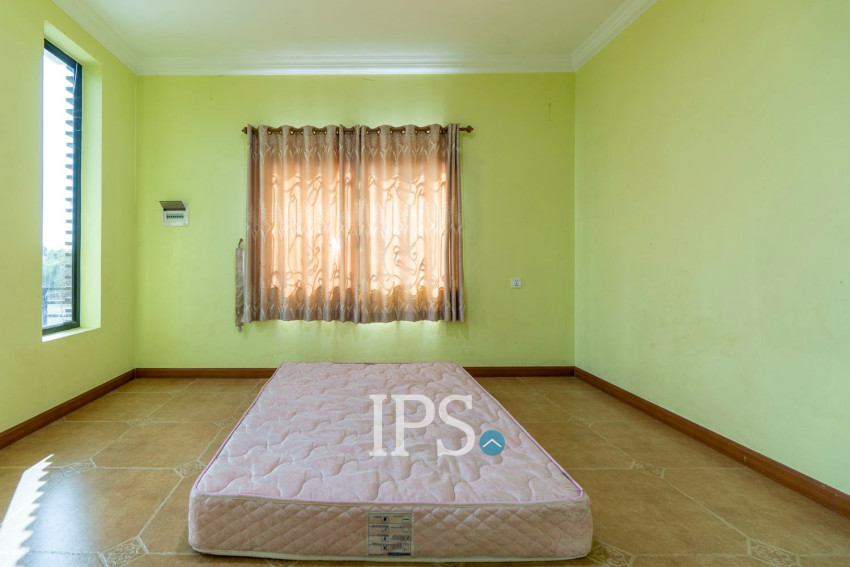 6 Bedroom House For Sale - Ampil, Prasat Bakong, Siem Reap