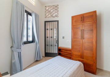 Renovated Duplex 4 Bedroom Apartment For Sale - Phsar Kandal 1, Phnom Penh thumbnail