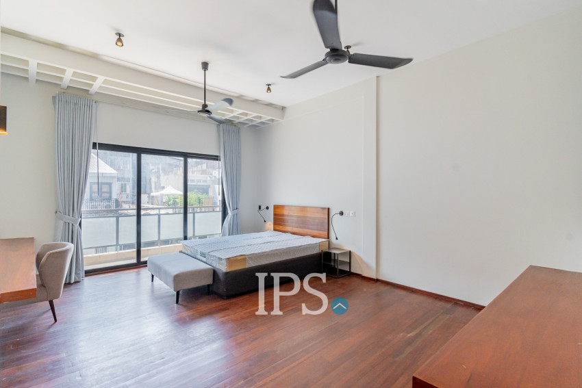 Renovated Duplex 4 Bedroom Apartment For Sale - Phsar Kandal 1, Phnom Penh