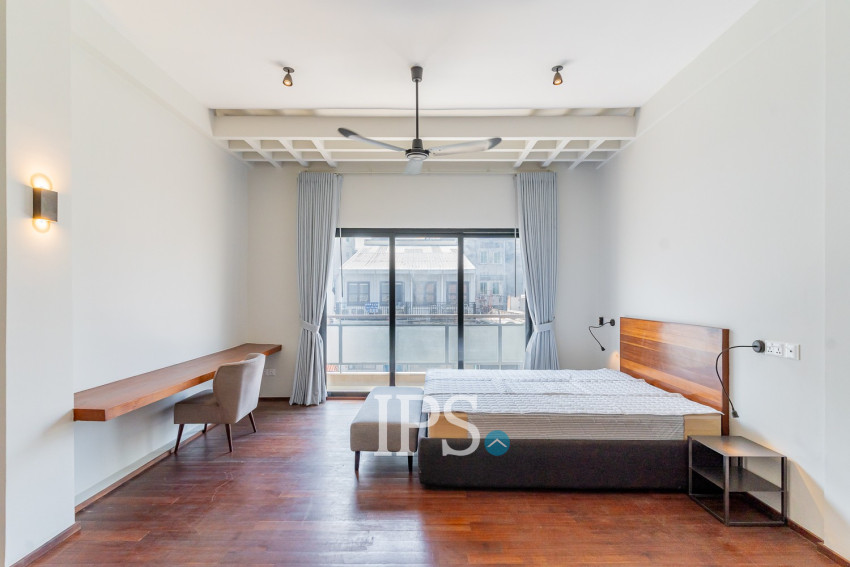 Renovated Duplex 4 Bedroom Apartment For Sale - Phsar Kandal 1, Phnom Penh