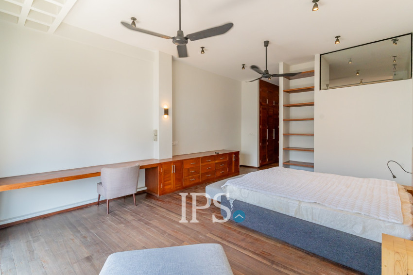 Renovated Duplex 4 Bedroom Apartment For Sale - Phsar Kandal 1, Phnom Penh