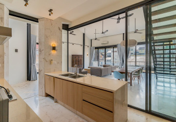 Renovated Duplex 4 Bedroom Apartment For Sale - Phsar Kandal 1, Phnom Penh thumbnail