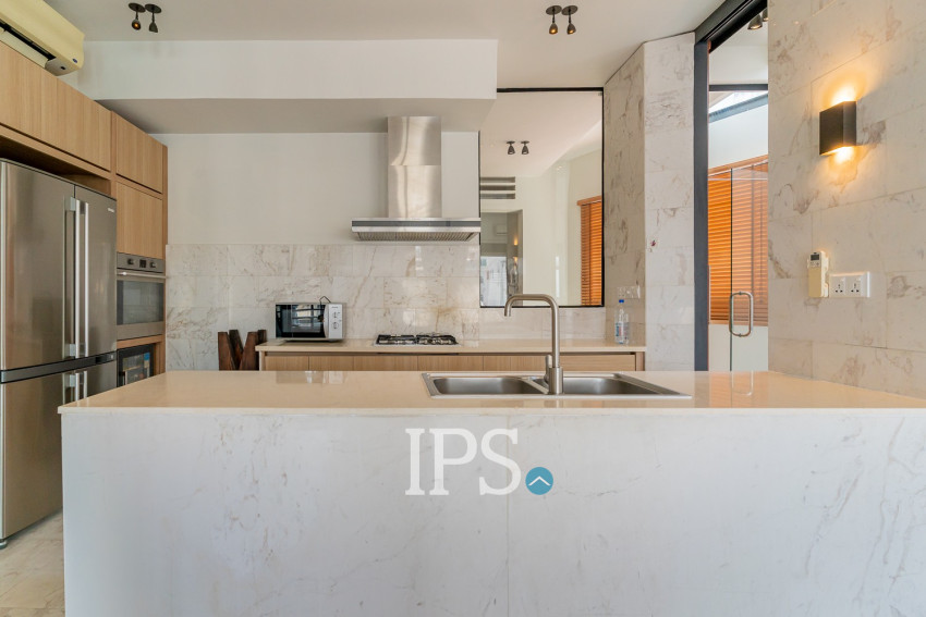 Renovated Duplex 4 Bedroom Apartment For Sale - Phsar Kandal 1, Phnom Penh