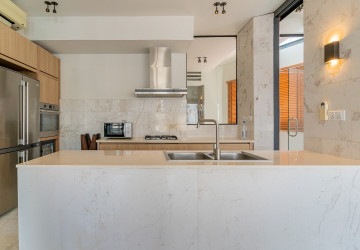 Renovated Duplex 4 Bedroom Apartment For Sale - Phsar Kandal 1, Phnom Penh thumbnail