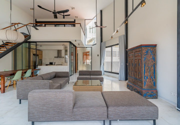 Renovated Duplex 4 Bedroom Apartment For Sale - Phsar Kandal 1, Phnom Penh thumbnail