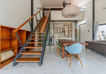 Renovated Duplex 4 Bedroom Apartment For Sale - Phsar Kandal 1, Phnom Penh thumbnail