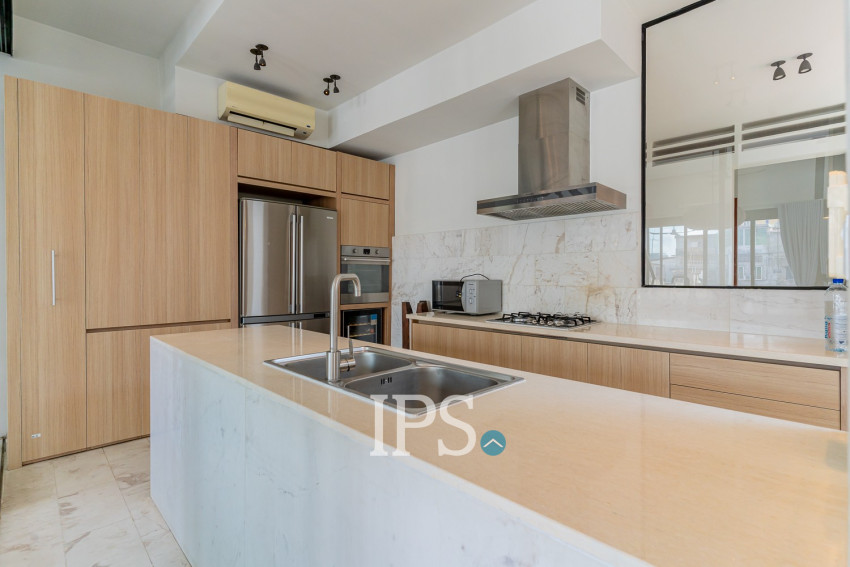 Renovated Duplex 4 Bedroom Apartment For Sale - Phsar Kandal 1, Phnom Penh