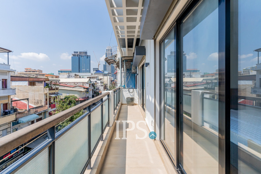 Renovated Duplex 4 Bedroom Apartment For Sale - Phsar Kandal 1, Phnom Penh