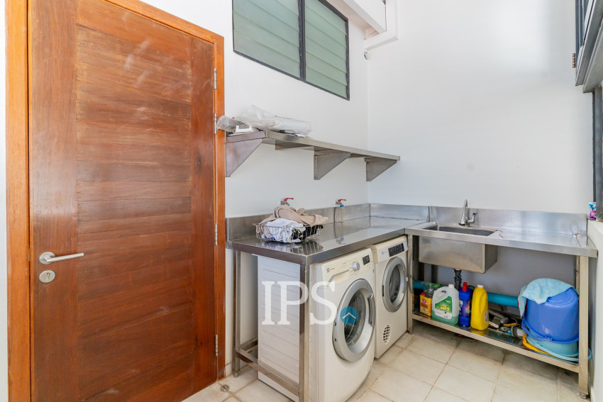 Renovated Duplex 4 Bedroom Apartment For Sale - Phsar Kandal 1, Phnom Penh