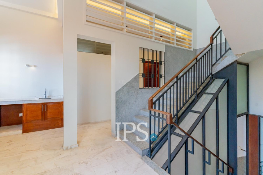Renovated Duplex 4 Bedroom Apartment For Sale - Phsar Kandal 1, Phnom Penh