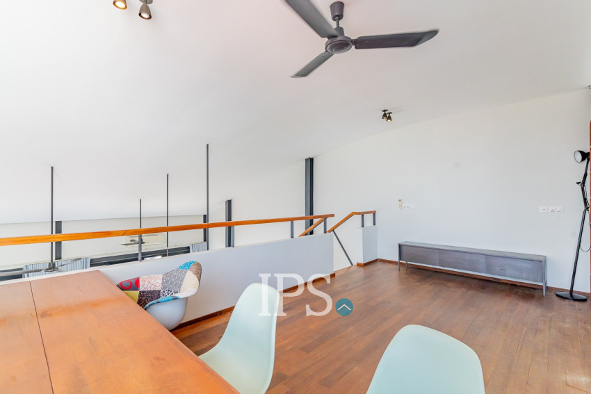 Renovated Duplex 4 Bedroom Apartment For Sale - Phsar Kandal 1, Phnom Penh