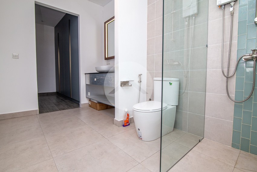 Renovated Duplex 3 Bedroom For Sale - Phsar Kandal 1, Phnom Penh