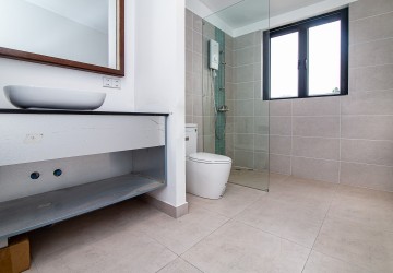 Renovated Duplex 3 Bedroom For Sale - Phsar Kandal 1, Phnom Penh thumbnail