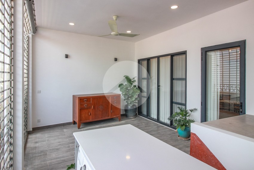 Renovated Duplex 3 Bedroom For Sale - Phsar Kandal 1, Phnom Penh