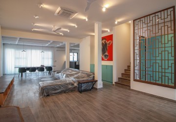 Renovated Duplex 3 Bedroom For Sale - Phsar Kandal 1, Phnom Penh thumbnail