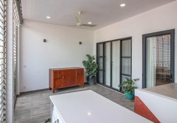 Renovated Duplex 3 Bedroom For Sale - Phsar Kandal 1, Phnom Penh thumbnail