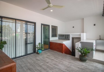 Renovated Duplex 3 Bedroom For Sale - Phsar Kandal 1, Phnom Penh thumbnail