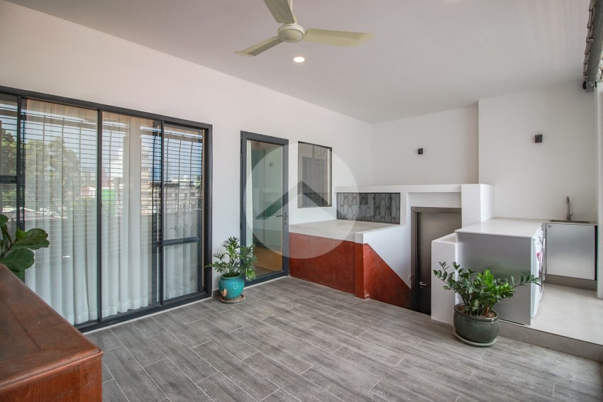 Renovated Duplex 3 Bedroom For Sale - Phsar Kandal 1, Phnom Penh