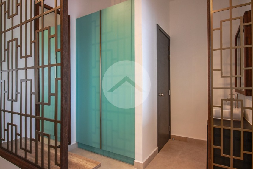 Renovated Duplex 3 Bedroom For Sale - Phsar Kandal 1, Phnom Penh