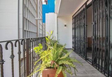 Renovated Duplex 3 Bedroom For Sale - Phsar Kandal 1, Phnom Penh thumbnail