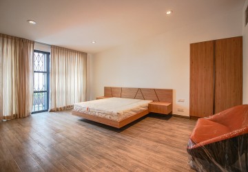 Renovated Duplex 3 Bedroom For Sale - Phsar Kandal 1, Phnom Penh thumbnail