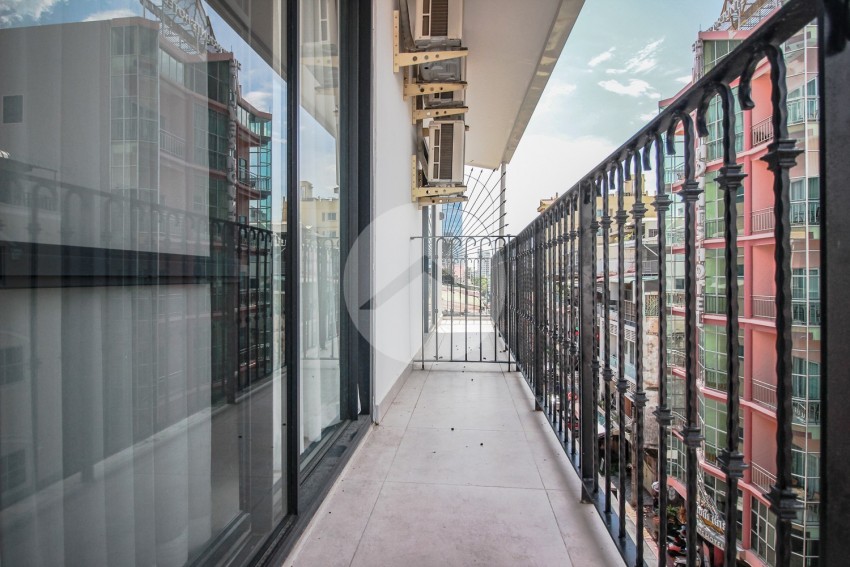 Renovated Duplex 3 Bedroom For Sale - Phsar Kandal 1, Phnom Penh