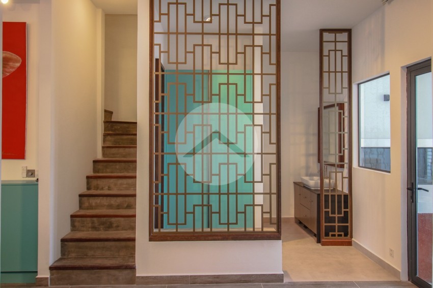 Renovated Duplex 3 Bedroom For Sale - Phsar Kandal 1, Phnom Penh