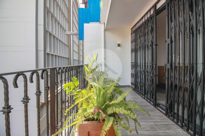 Renovated Duplex 3 Bedroom For Sale - Phsar Kandal 1, Phnom Penh