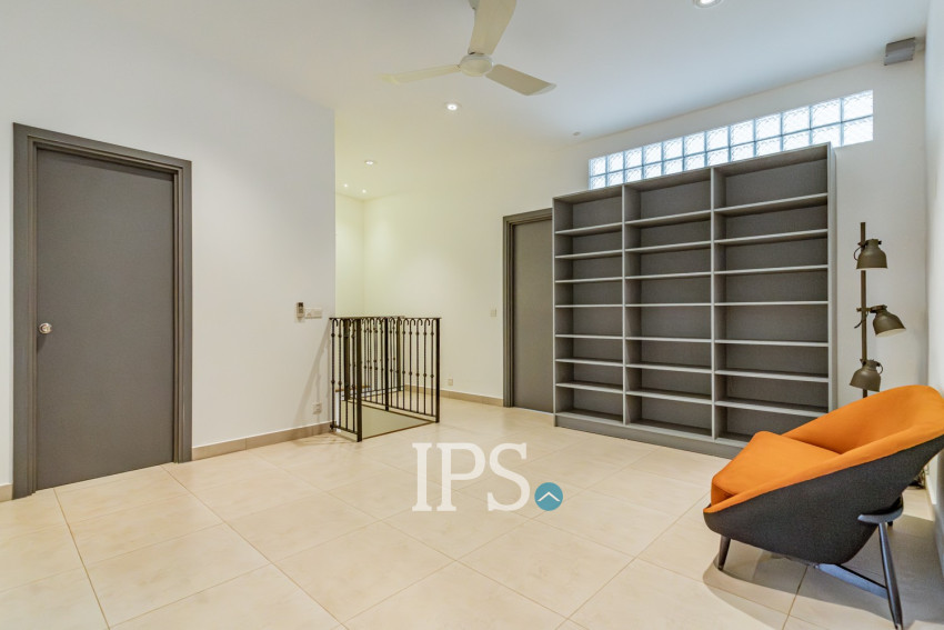 Renovated Duplex 3 Bedroom For Sale - Phsar Kandal 1, Phnom Penh