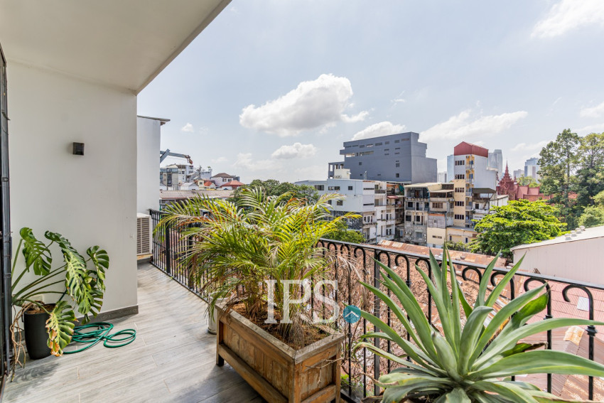 Renovated Duplex 3 Bedroom For Sale - Phsar Kandal 1, Phnom Penh