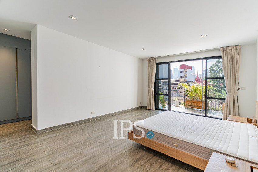 Renovated Duplex 3 Bedroom For Sale - Phsar Kandal 1, Phnom Penh