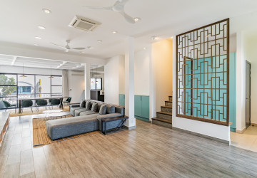 Renovated Duplex 3 Bedroom For Sale - Phsar Kandal 1, Phnom Penh thumbnail