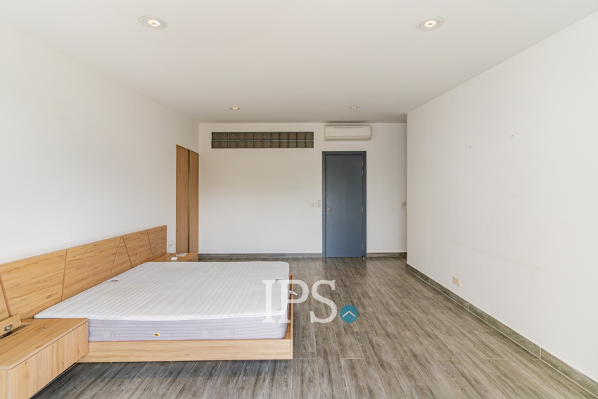 Renovated Duplex 3 Bedroom For Sale - Phsar Kandal 1, Phnom Penh