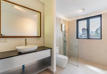 Renovated Duplex 3 Bedroom For Sale - Phsar Kandal 1, Phnom Penh thumbnail