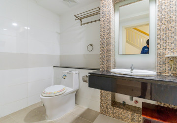 4 Bedroom Twin Villa For Rent - Hun Sen BLVD,  Phnom Penh thumbnail