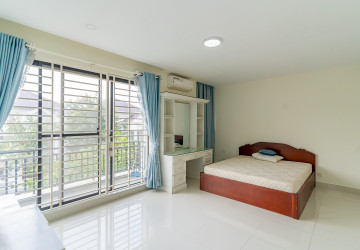 4 Bedroom Twin Villa For Rent - Hun Sen BLVD,  Phnom Penh thumbnail