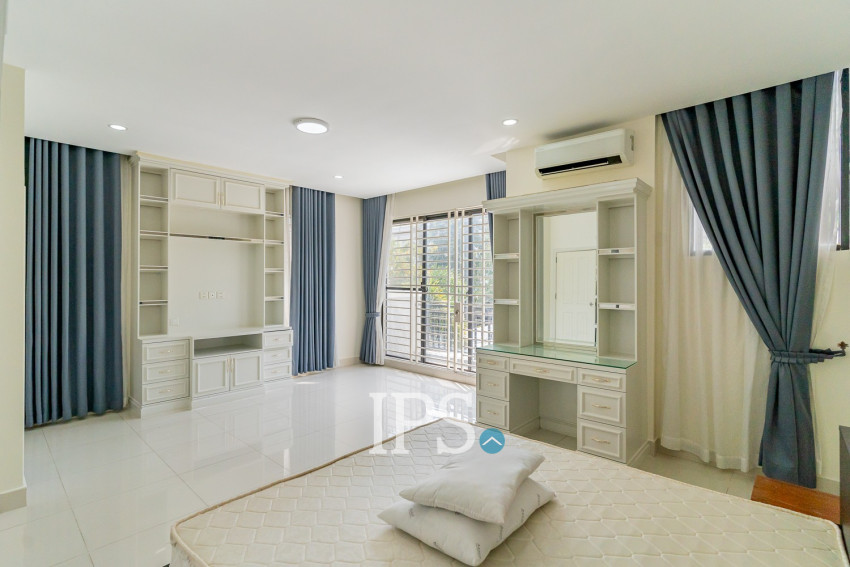 4 Bedroom Twin Villa For Rent - Hun Sen BLVD,  Phnom Penh