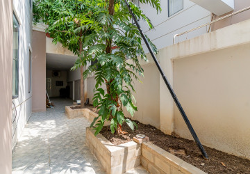 4 Bedroom Twin Villa For Rent - Hun Sen BLVD,  Phnom Penh thumbnail