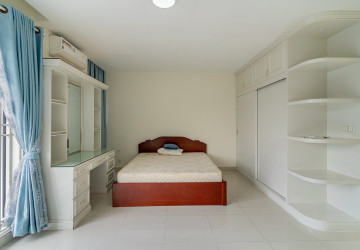 4 Bedroom Twin Villa For Rent - Hun Sen BLVD,  Phnom Penh thumbnail