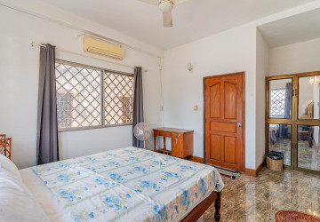 250 Sqm Roof top With 3 Bedroom Apartment For Rent  - Toul Tum Poung 1, Phnom Penh thumbnail