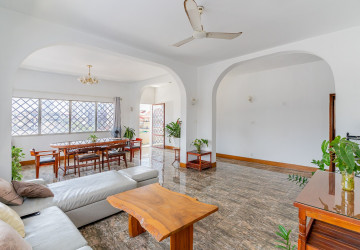 250 Sqm Roof top With 3 Bedroom Apartment For Rent  - Toul Tum Poung 1, Phnom Penh thumbnail