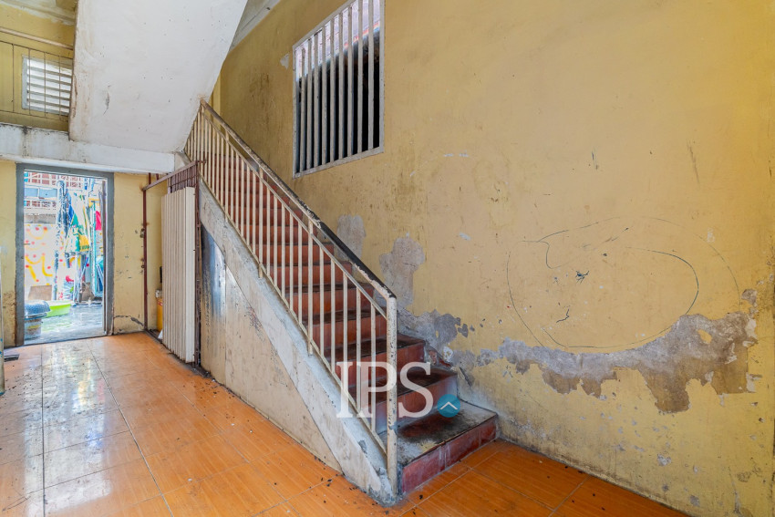 250 Sqm Roof top With 3 Bedroom Apartment For Rent  - Toul Tum Poung 1, Phnom Penh