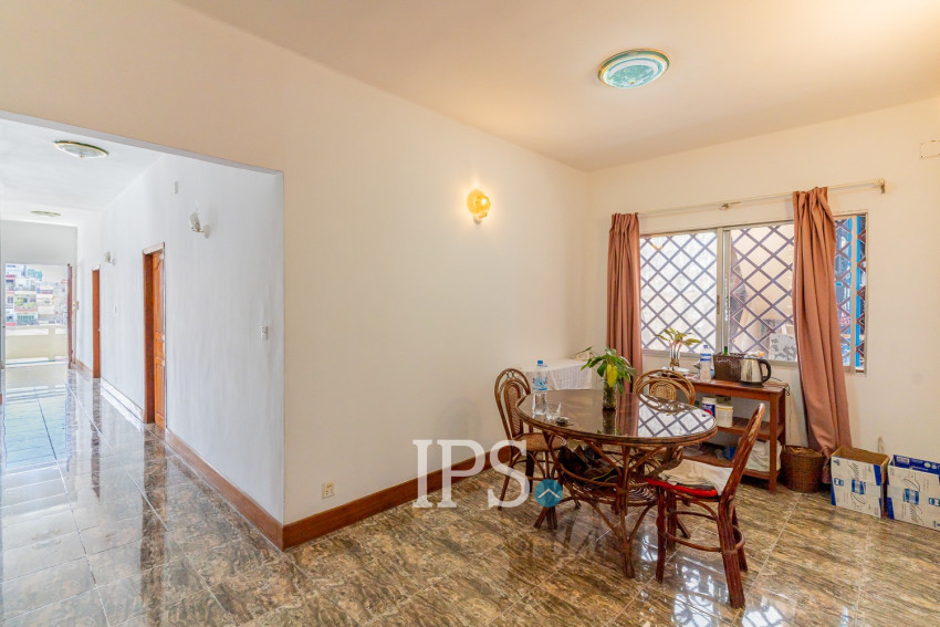 250 Sqm Roof top With 3 Bedroom Apartment For Rent  - Toul Tum Poung 1, Phnom Penh