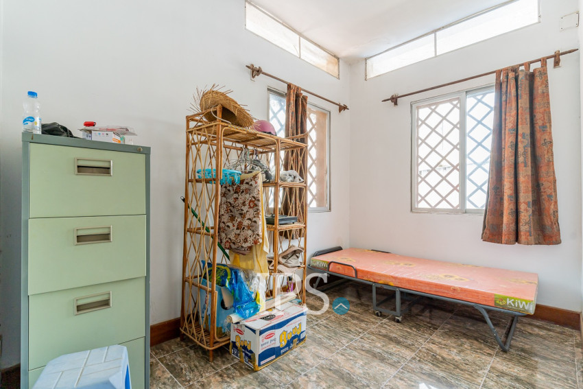 250 Sqm Roof top With 3 Bedroom Apartment For Rent  - Toul Tum Poung 1, Phnom Penh