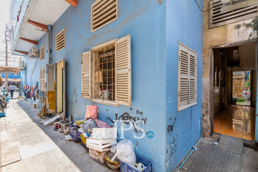 250 Sqm Roof top With 3 Bedroom Apartment For Rent  - Toul Tum Poung 1, Phnom Penh