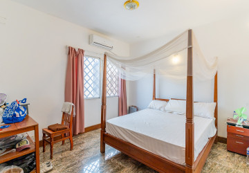 250 Sqm Roof top With 3 Bedroom Apartment For Rent  - Toul Tum Poung 1, Phnom Penh thumbnail