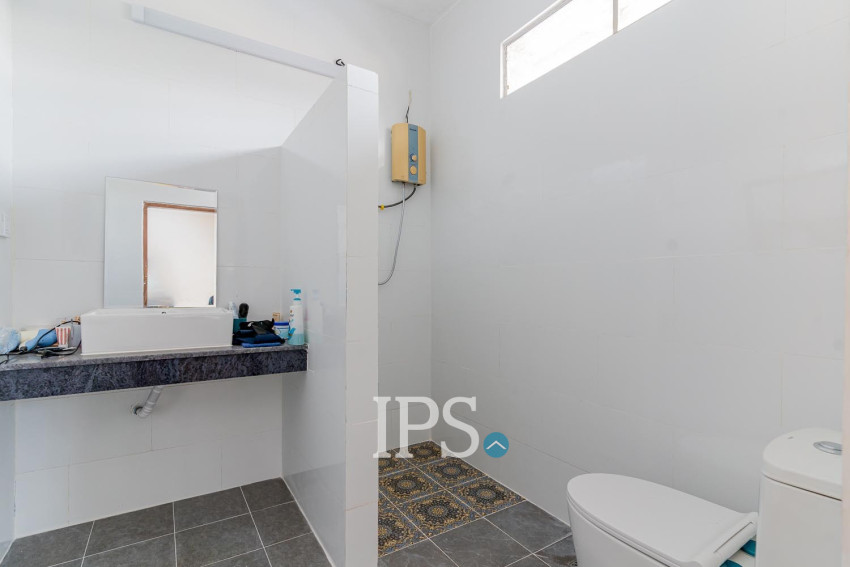 250 Sqm Roof top With 3 Bedroom Apartment For Rent  - Toul Tum Poung 1, Phnom Penh