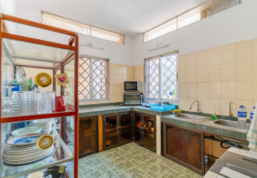 250 Sqm Roof top With 3 Bedroom Apartment For Rent  - Toul Tum Poung 1, Phnom Penh thumbnail